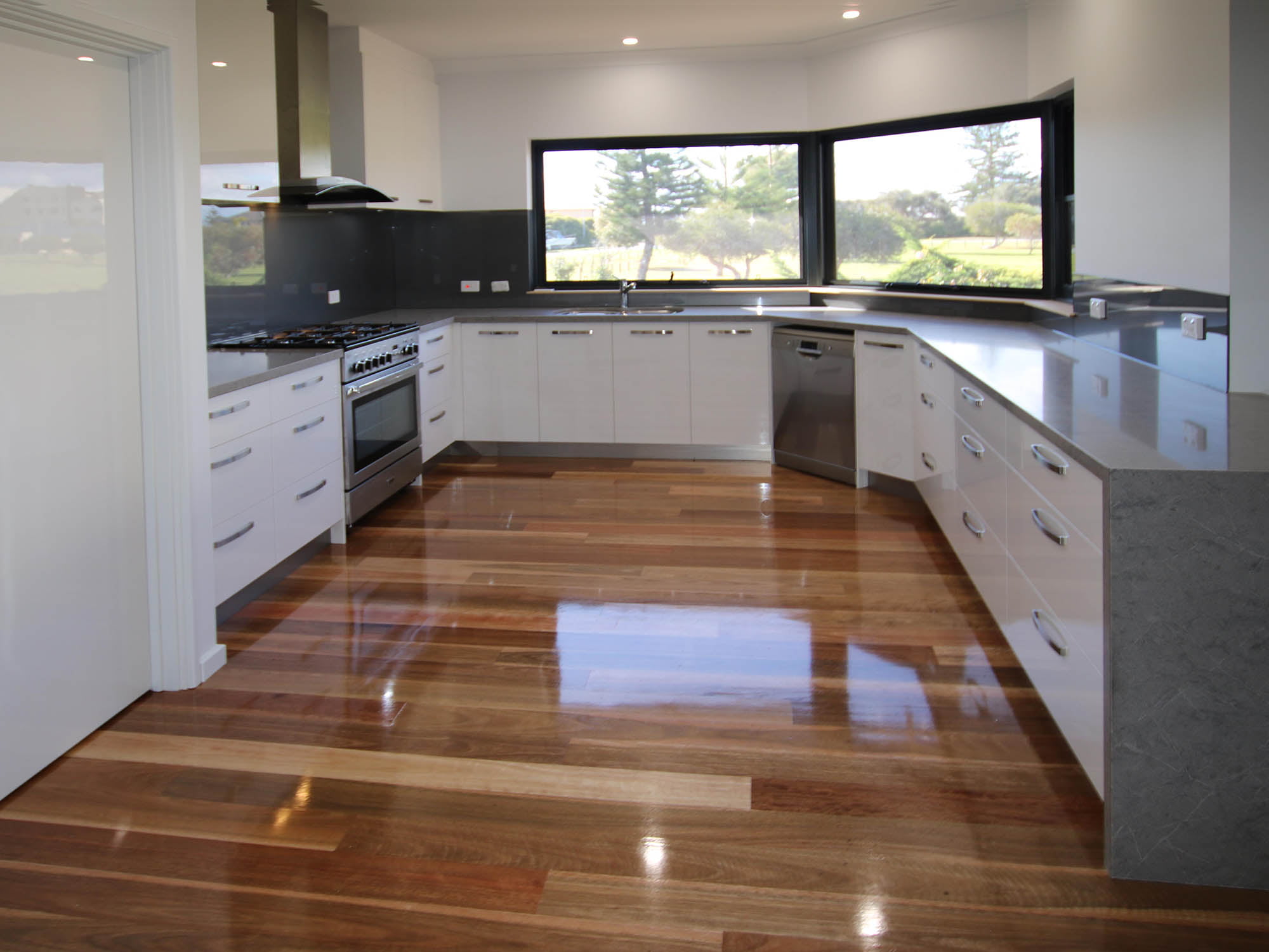 IMG_0508 fixed Kitchens Mandurah,Cabinet Makers Mandurah,Kitchen Renovations Mandurah,Kitchens,Cabinet maker Mandurh,Mandurah Kitchens,Manurah Cabinet makers;,Mandurah Custom Kitchens,Outdoor Kitchens Mandurah,Kitchen Cabinet makers Mandurah,Alfresco Cabinets,Kitchen Renovations Mandurah WA,Kitchen Showroom Mandurah