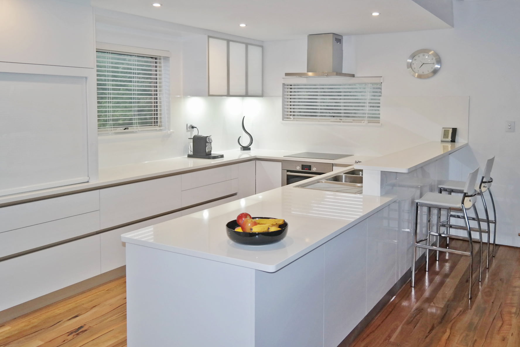 Coastal Kitchen Style A beautiful, stunning 2 storey residential kitchen, in the Coastal suburb of Falcon in Mandurah